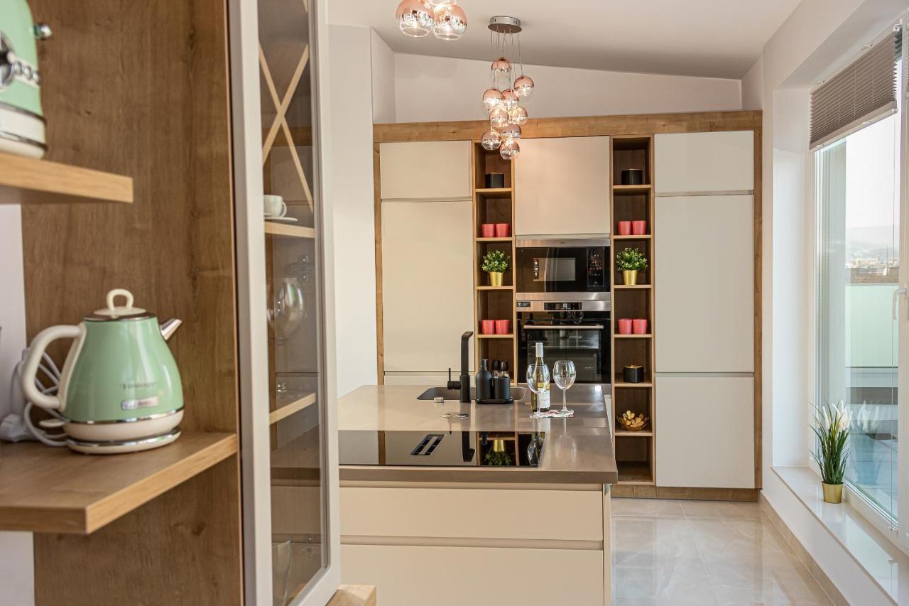 Centropolitan Penthouse #Jacuzzi #Freeparking Lägenhet Budapest Exteriör bild