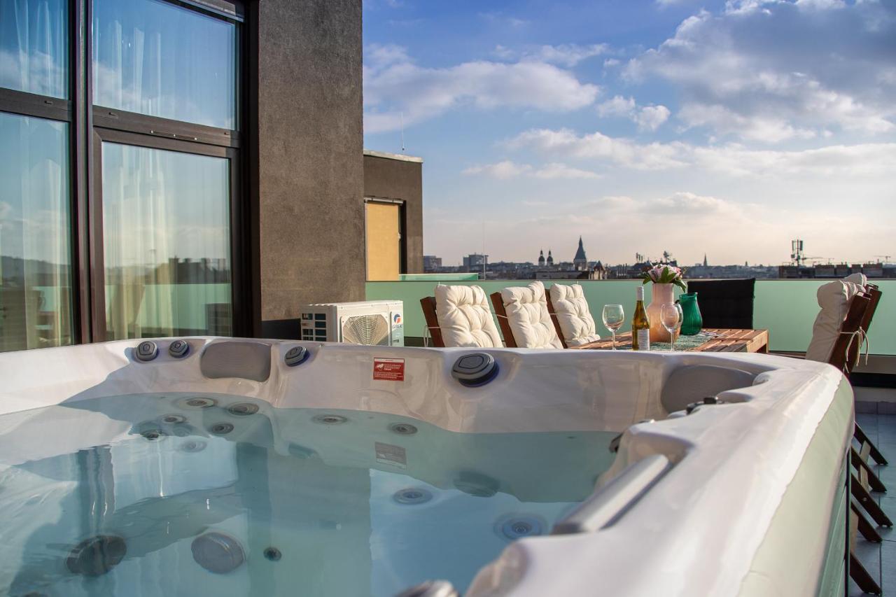 Centropolitan Penthouse #Jacuzzi #Freeparking Lägenhet Budapest Exteriör bild