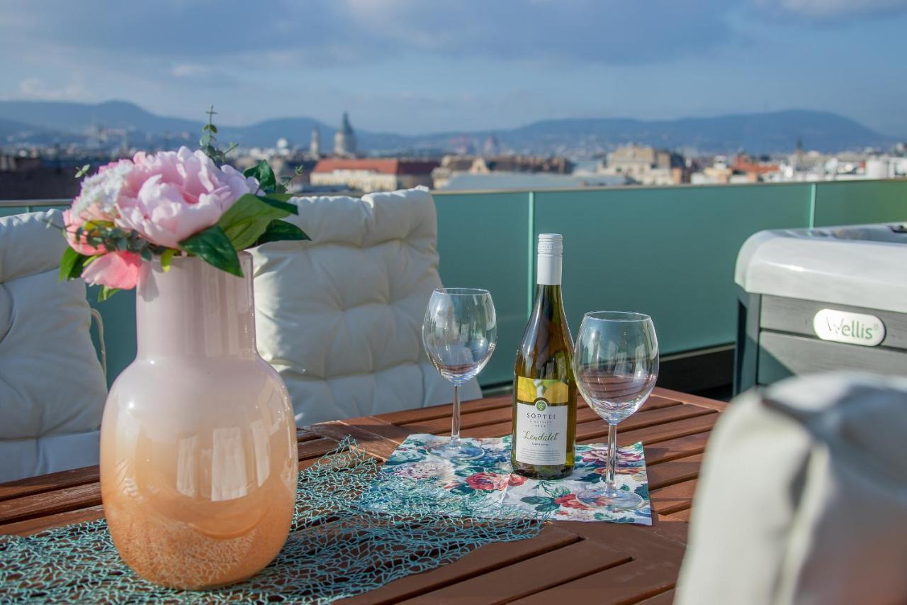 Centropolitan Penthouse #Jacuzzi #Freeparking Lägenhet Budapest Exteriör bild